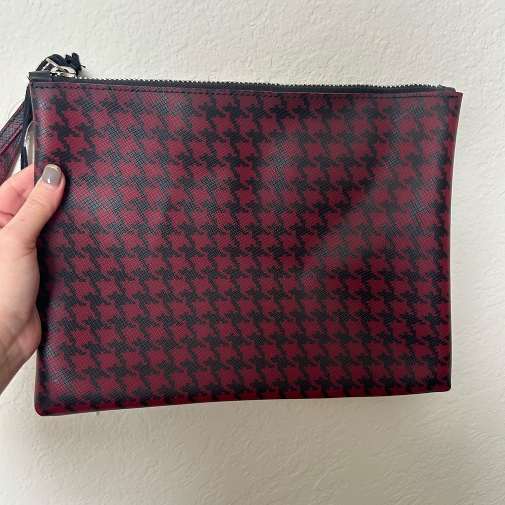 Houndstooth Wristlet